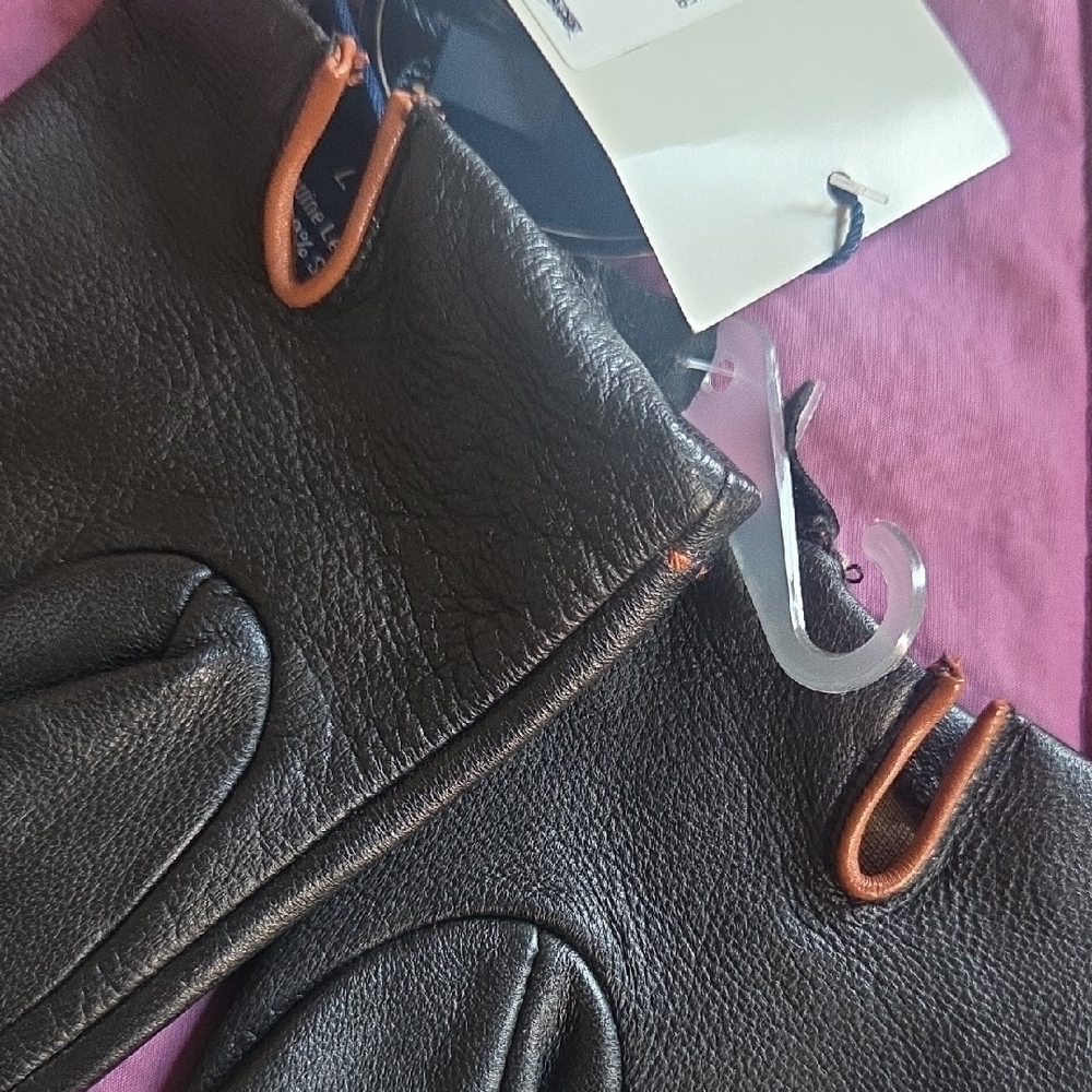 Soft Black Leather Cole Haan Touchscreen Gloves With 100% Silk Lining Size L NWT - Picture 5 of 12